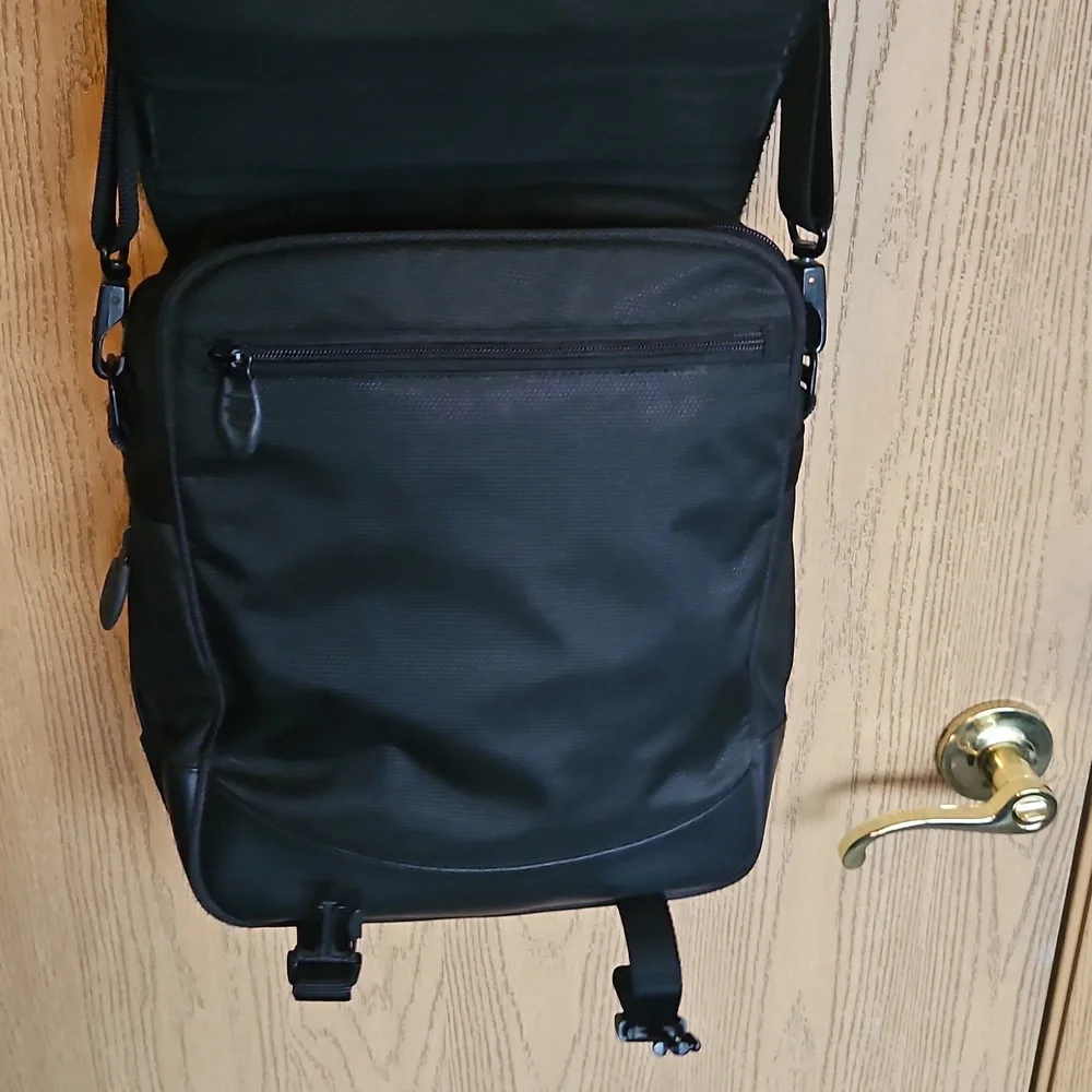 Tumi sleek stylish